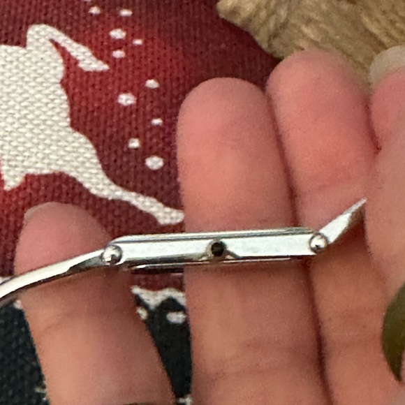 Gucci Bangle Watch Authentic - Picture 2 of 10